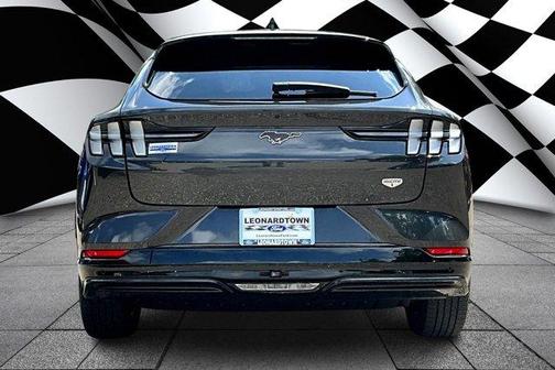 2022 Ford Mustang Mach-E California Route 1