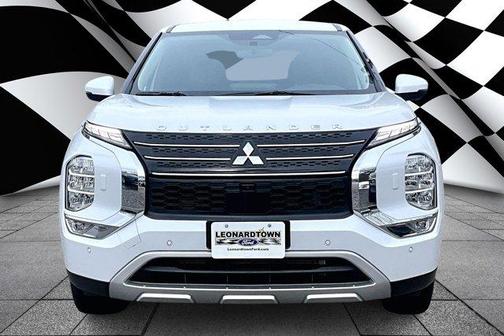 2023 Mitsubishi Outlander SE