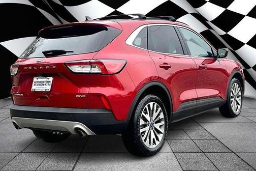 2022 Ford Escape Titanium