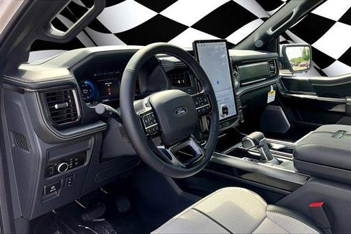 2025 Ford F-150 Lightning Platinum