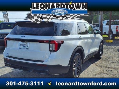 2025 Ford Explorer ST-Line