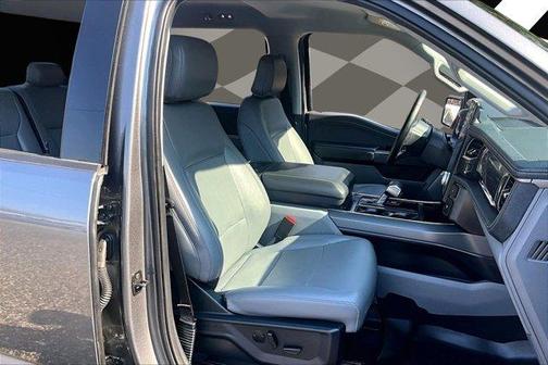 2025 Ford F-150 Lightning Flash