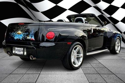 2004 Chevrolet SSR Base