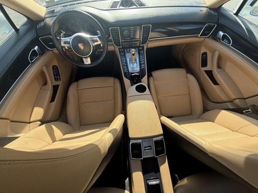 White 2013 Porsche Panamera 4