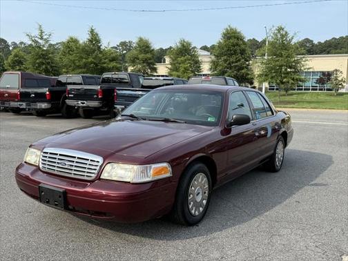 2005 Ford Crown Victoria Base