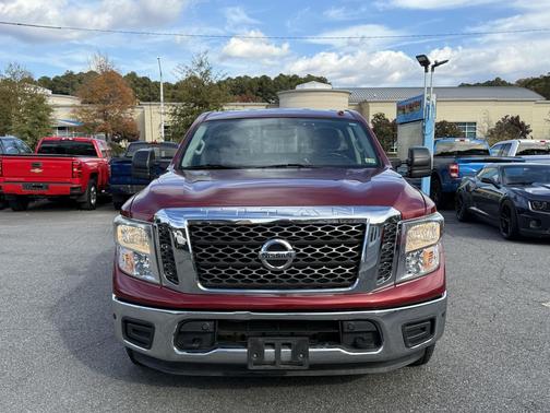 2018 Nissan Titan SV