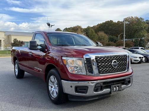 2018 Nissan Titan SV