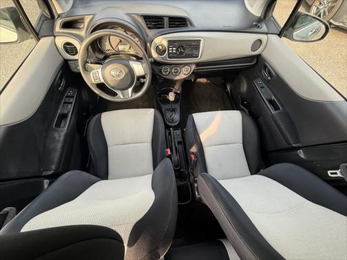 2012 Toyota Yaris L