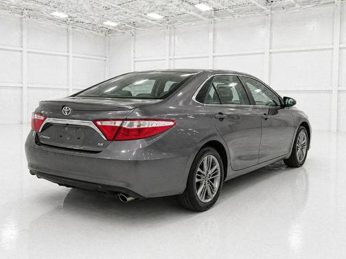 Brown 2015 Toyota Camry SE