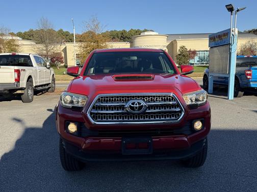 2017 Toyota Tacoma TRD Sport