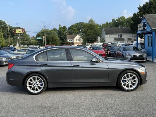 2014 BMW 335 4dr Sdn 335i xDrive AWD Luxury Line
