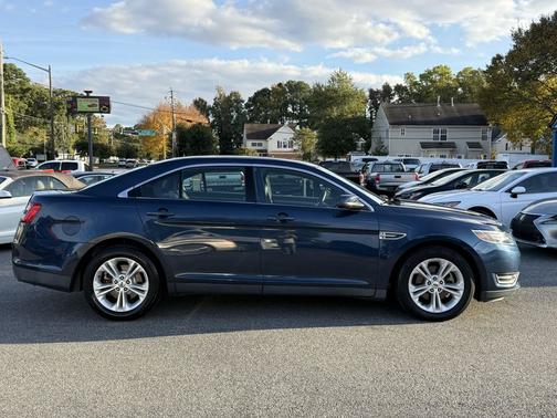 2016 Ford Taurus SEL