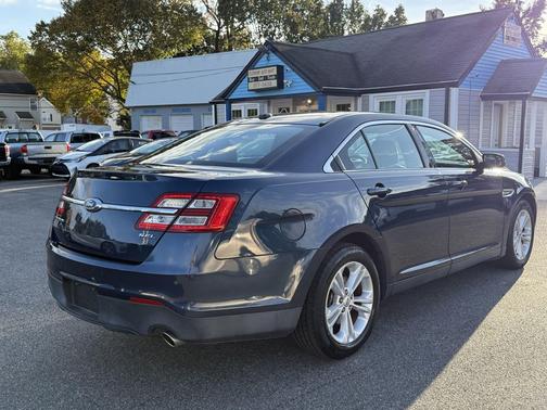 2016 Ford Taurus SEL
