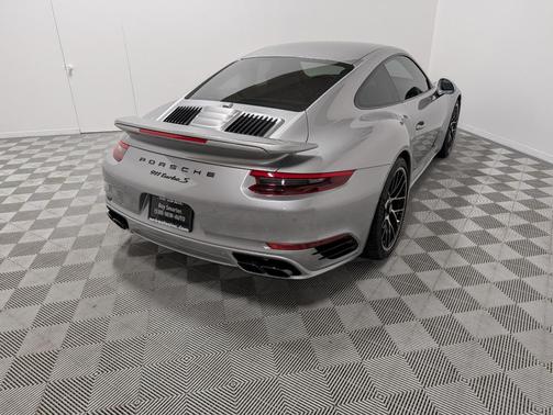 2019 Porsche 911 Turbo S