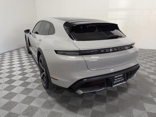2022 Porsche Taycan 4