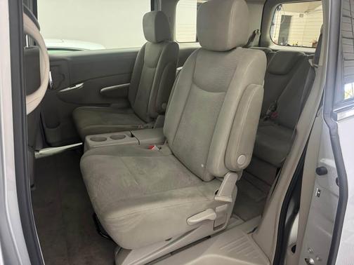 2016 Nissan Quest S