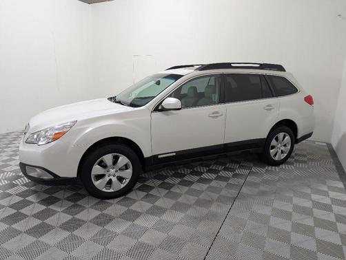 2010 Subaru Outback 2.5i Premium