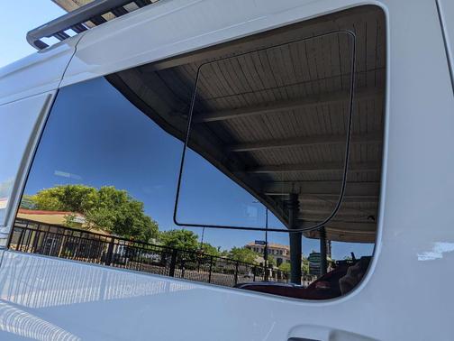 Photo 4 of 22 of 2020 Mercedes-Benz Sprinter 2500 High Roof