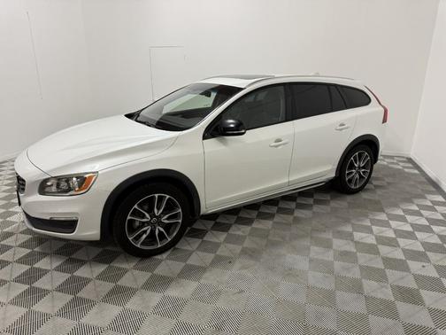 Crystal White 2016 Volvo V60 Cross Country T5