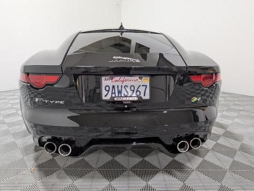2018 Jaguar F-TYPE R