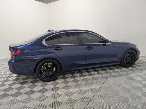 2019 BMW 330 i