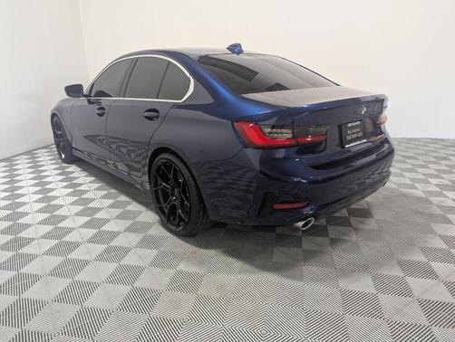 2019 BMW 330 i