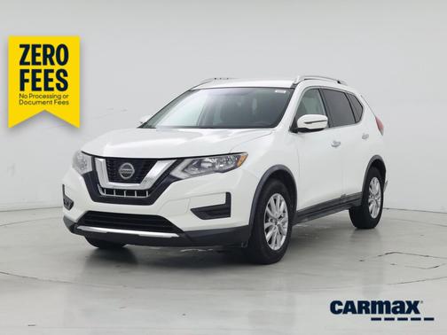 White 2018 Nissan Rogue SV
