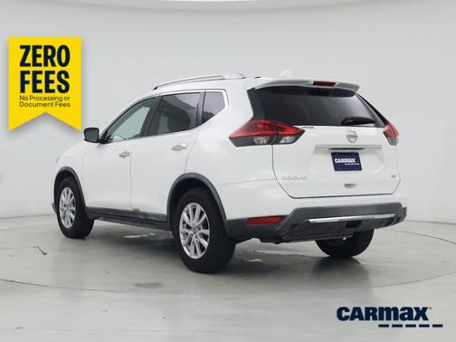 White 2018 Nissan Rogue SV