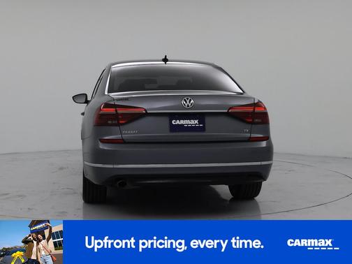 2017 Volkswagen Passat R-Line