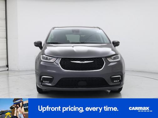 Gray 2023 Chrysler Pacifica Touring L