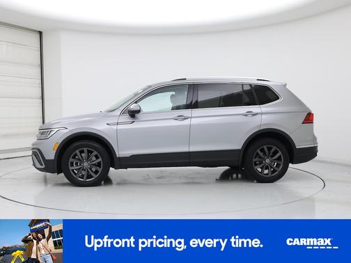 Silver 2022 Volkswagen Tiguan SE