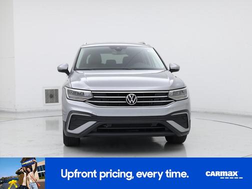 Silver 2022 Volkswagen Tiguan SE