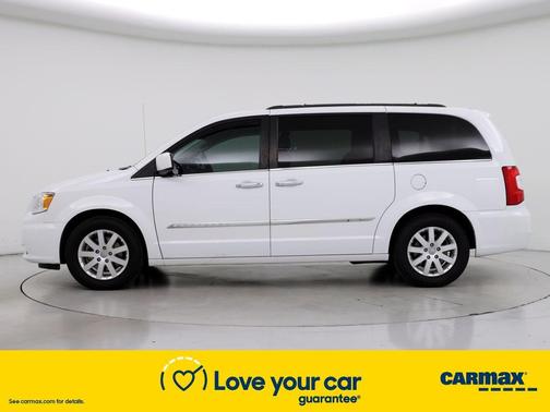 Photo 3 of 25 of 2016 Chrysler Town & Country Touring