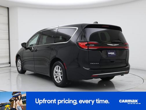 Black 2023 Chrysler Pacifica Touring L