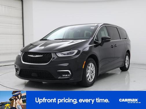 Black 2023 Chrysler Pacifica Touring L