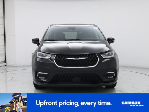 Black 2023 Chrysler Pacifica Touring L