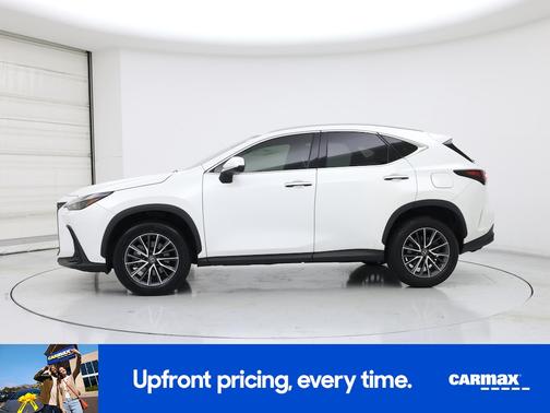 White 2023 Lexus NX 250
