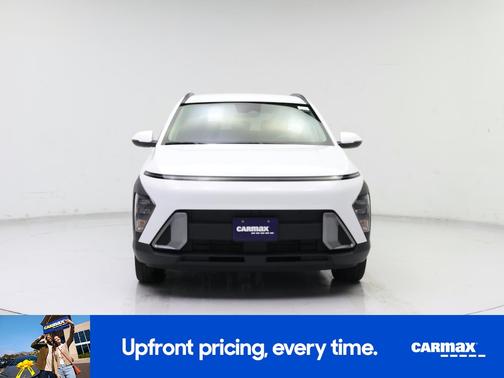 White 2025 Hyundai KONA SEL