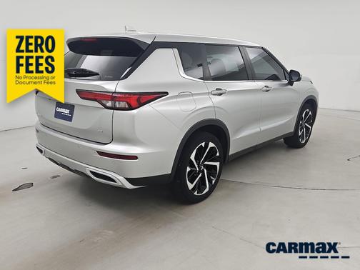 Silver 2022 Mitsubishi Outlander SE