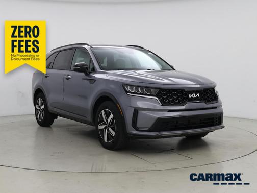 Silver 2023 Kia Sorento S