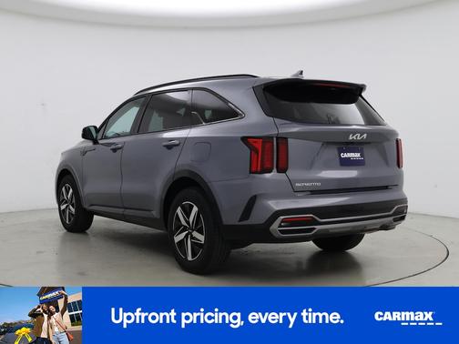 Silver 2023 Kia Sorento S