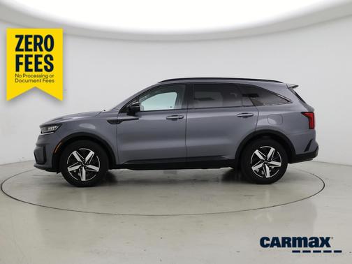 Silver 2023 Kia Sorento S