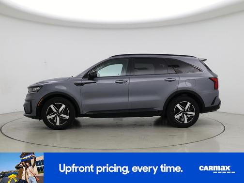 Silver 2023 Kia Sorento S