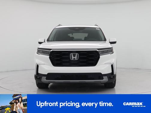 White 2023 Honda Pilot Elite