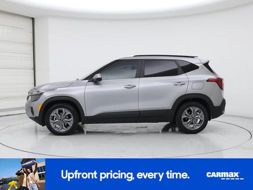 Gray 2024 Kia Seltos S