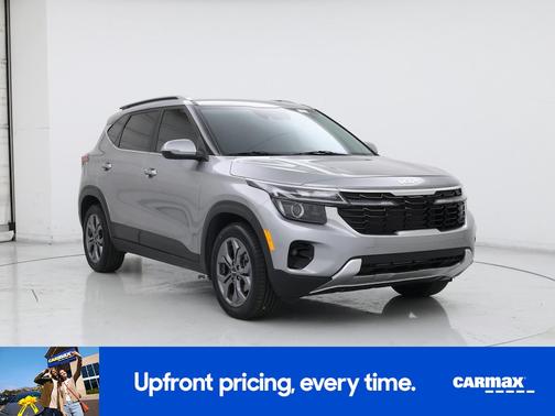 Gray 2024 Kia Seltos S