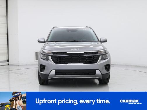 Gray 2024 Kia Seltos S