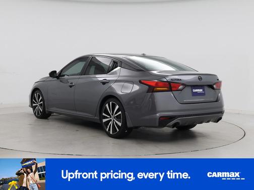 Gray 2019 Nissan Altima SR