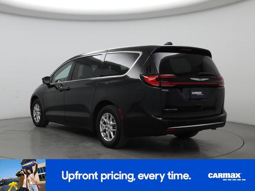 Black 2023 Chrysler Pacifica Touring L