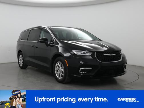 Black 2023 Chrysler Pacifica Touring L